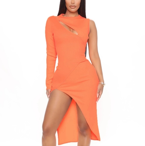 Fashion Nova Dresses & Skirts - Asymmetrical midi dress